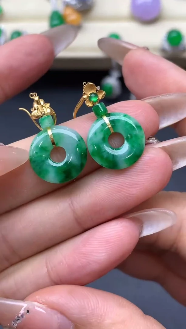 翡翠18K金镶嵌颈饰428-中国好珍宝