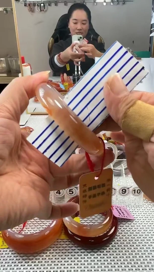 手镯玛瑙/玉髓未镶嵌山****心579