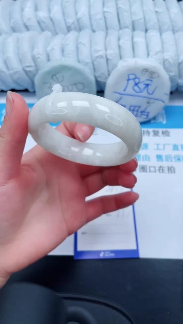 【闪购商品】和田玉手镯未镶嵌23-56.0