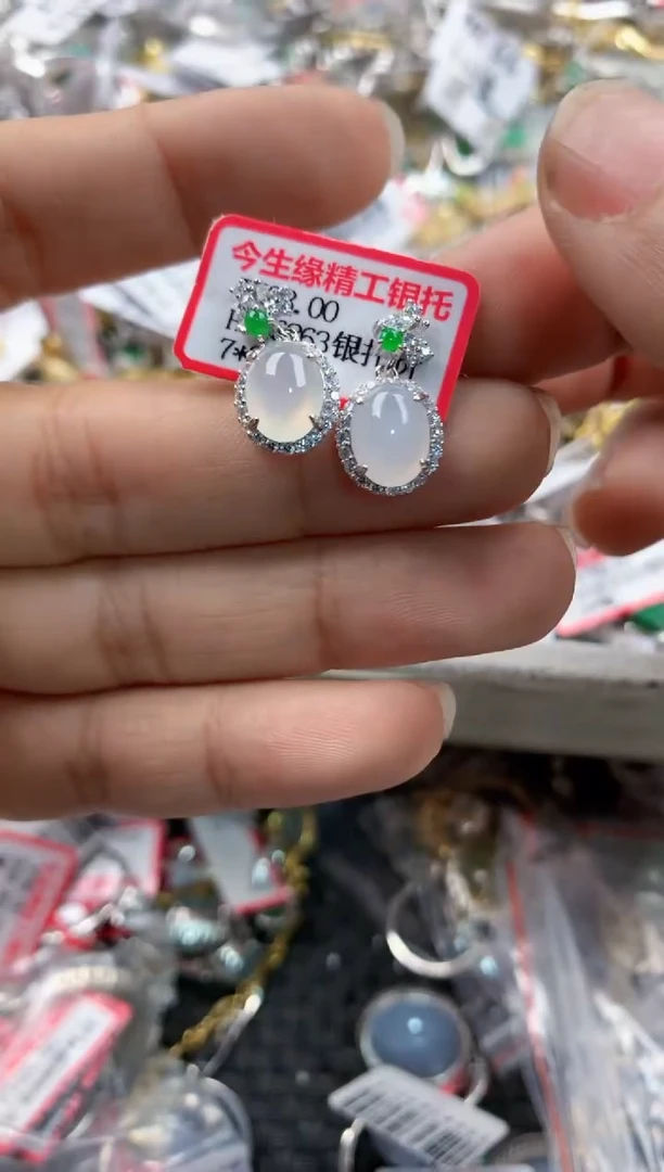 银S925镶嵌戒指翡翠777              4