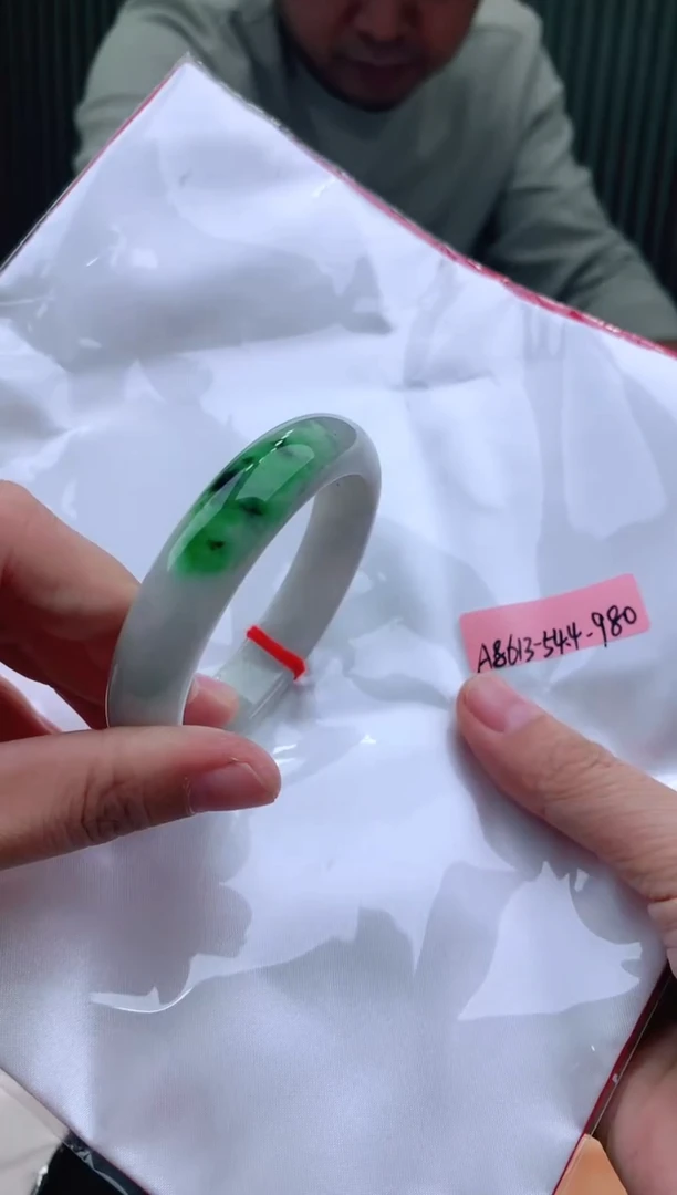 未镶嵌手镯翡翠54