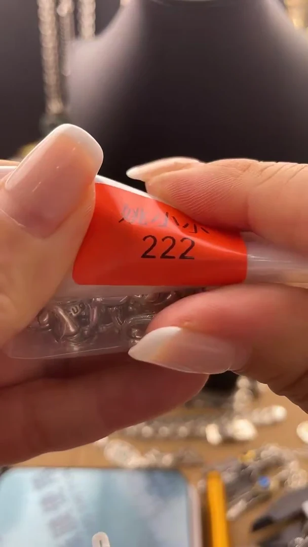 瓷片肖****。拾光饰记杂货铺