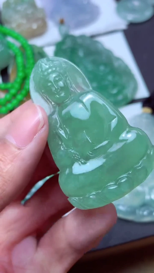 翡翠未镶嵌颈饰天然翡翠