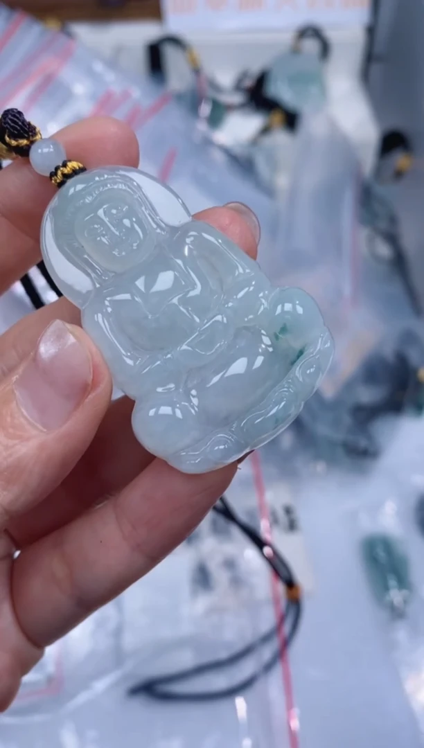 颈饰未镶嵌翡翠吊坠