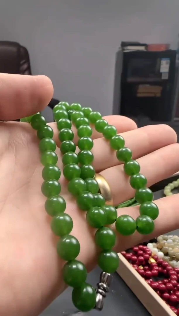 和田玉未镶嵌颈饰1