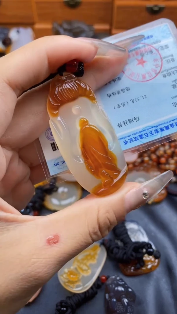 玛瑙/玉髓挂件未镶嵌老*童ll