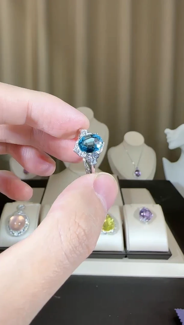 【闪购商品】托帕石戒指银S925镶嵌9*7mm