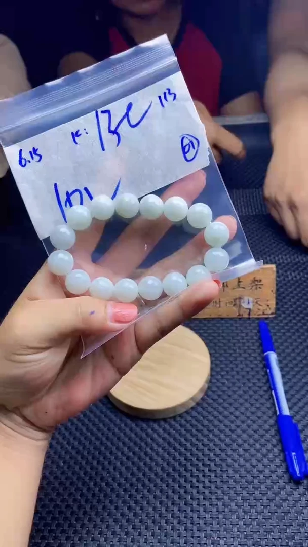 定制翡翠未镶嵌天然缅甸A货翡翠，多样性发货只发其一