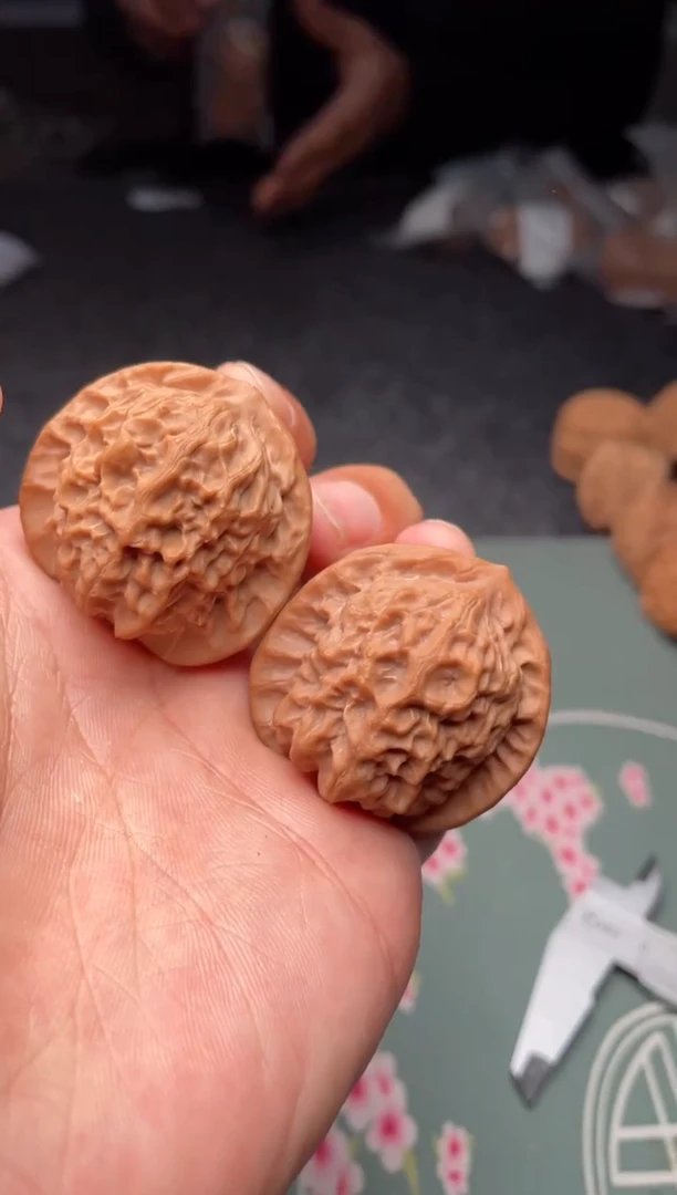 把件文玩核桃a17  瓷娃娃 36尺