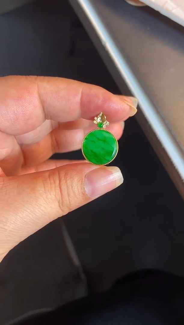 吊坠(不含链)18K金镶嵌翡翠万**意1