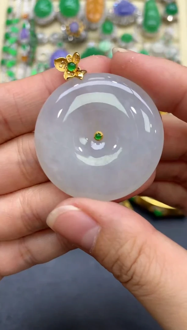 颈饰18K金镶嵌翡翠32-中国好珍宝