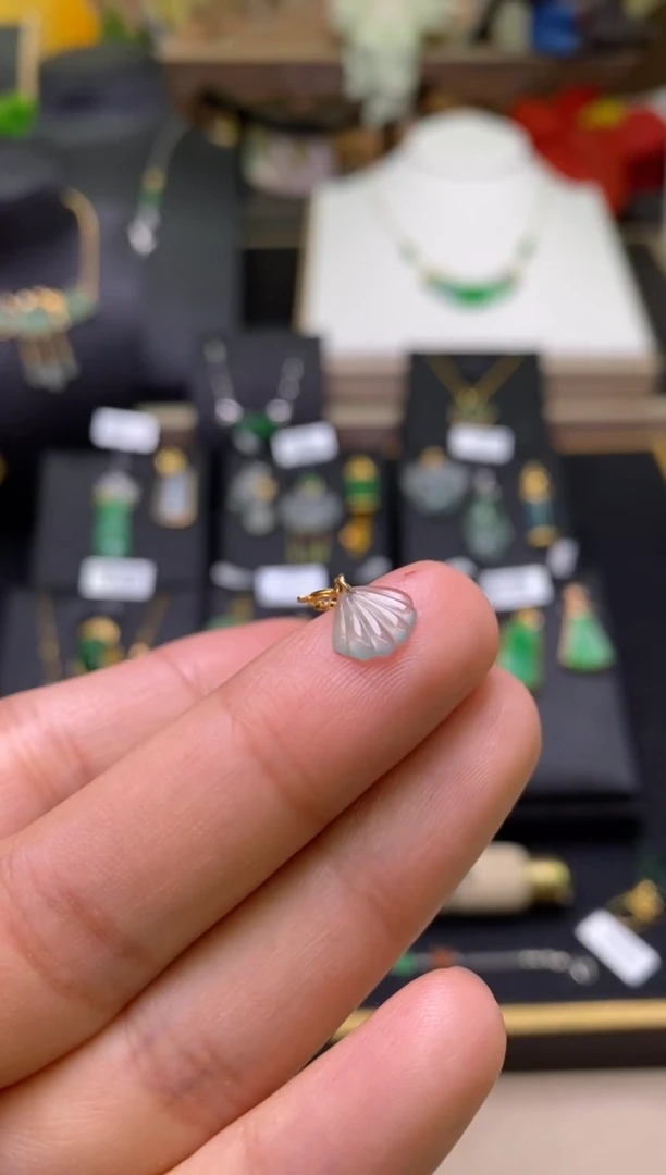 【闪购商品】翡翠颈饰18K金镶嵌净货18009