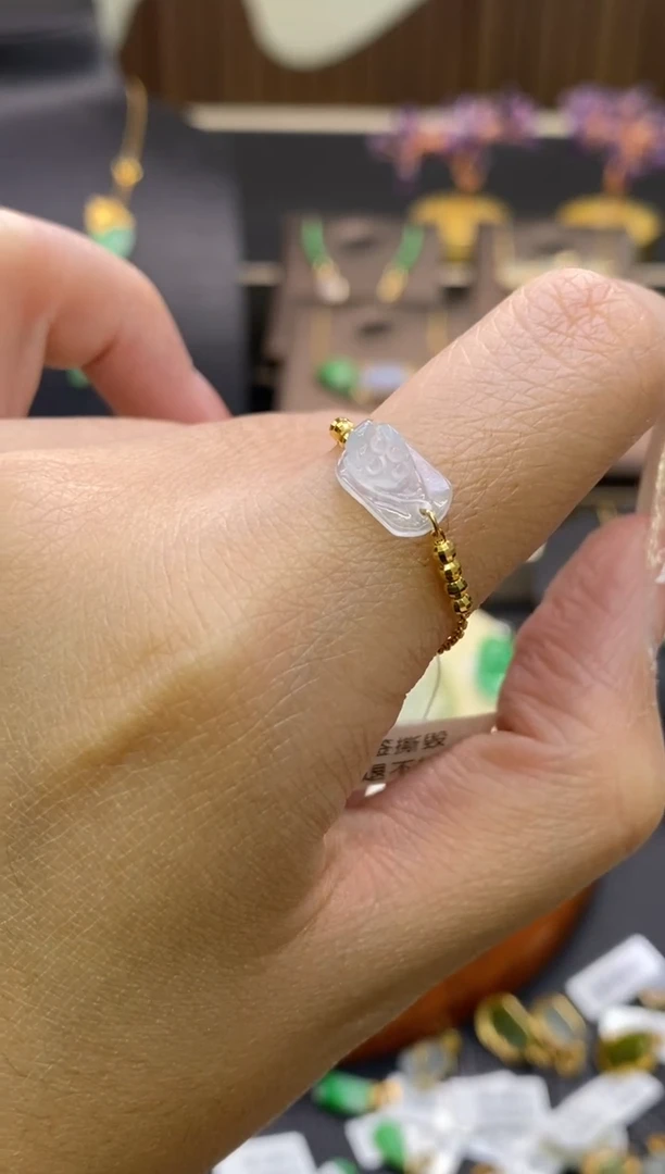 【闪购商品】翡翠颈饰18K金镶嵌净货11960