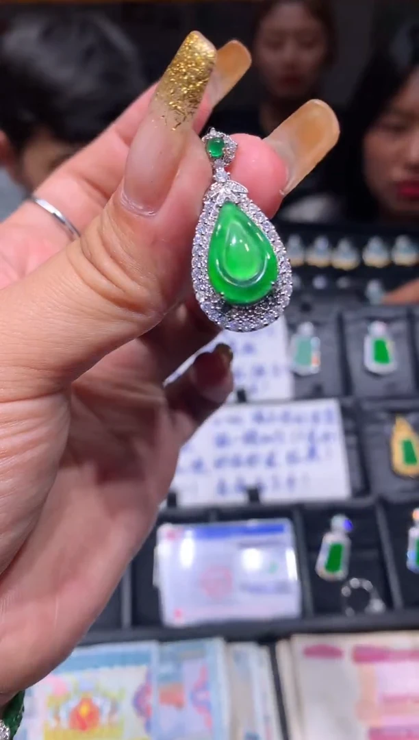 定制翡翠未镶嵌36定制翡翠-多样性发货（发其一）