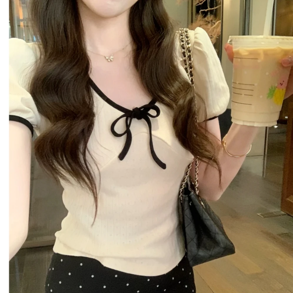 减龄呼吸感暗纹提花系带上衣女2025夏季新款设计感奶呼呼短袖T恤