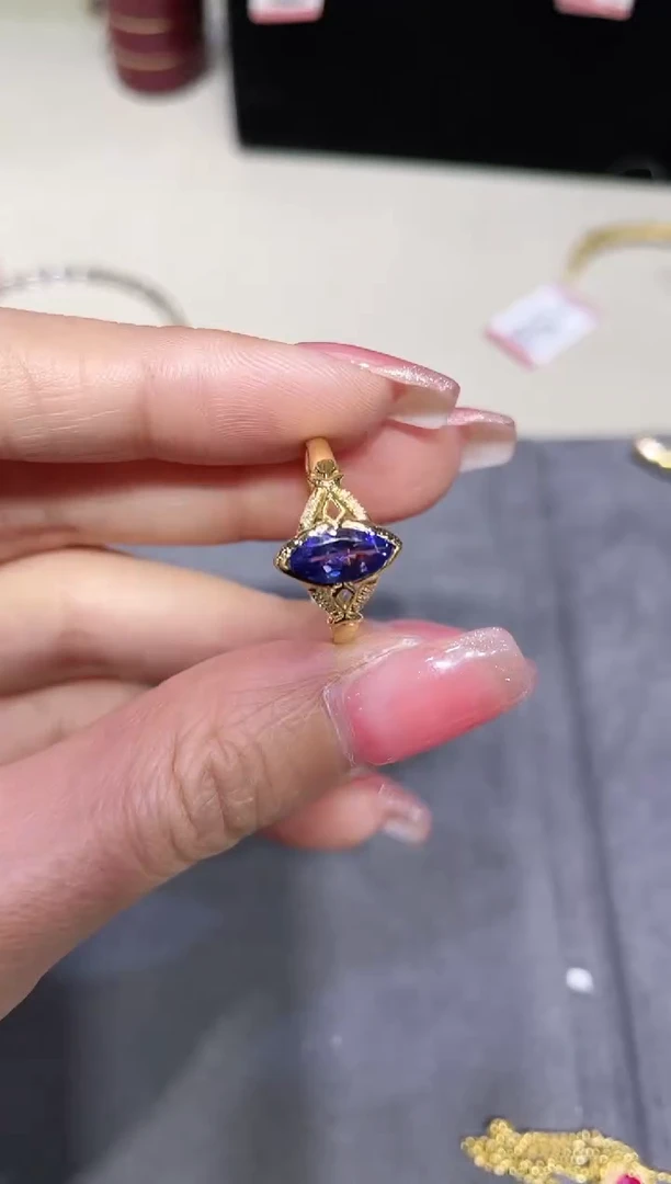 【闪购商品】坦桑石戒指18K金镶嵌·