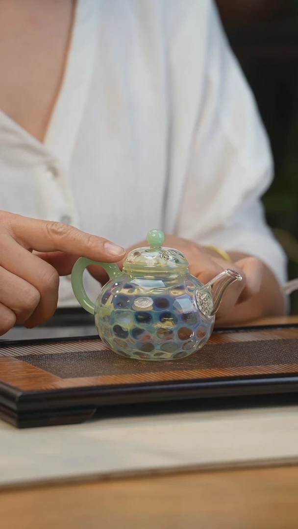 玉见祥露熏银泡茶壶