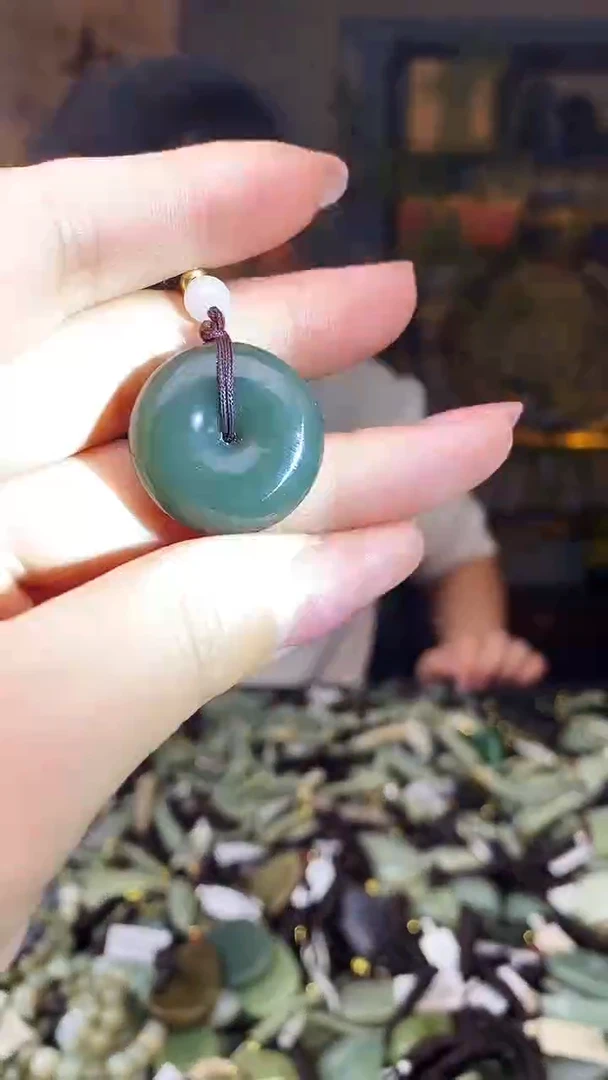 颈饰未镶嵌和田玉多样性发货，拍一发一