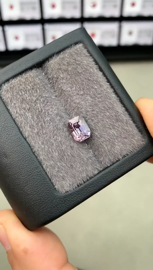 【闪购商品】定制尖晶石裸石未镶嵌2.75ct 枕型 丁香色调