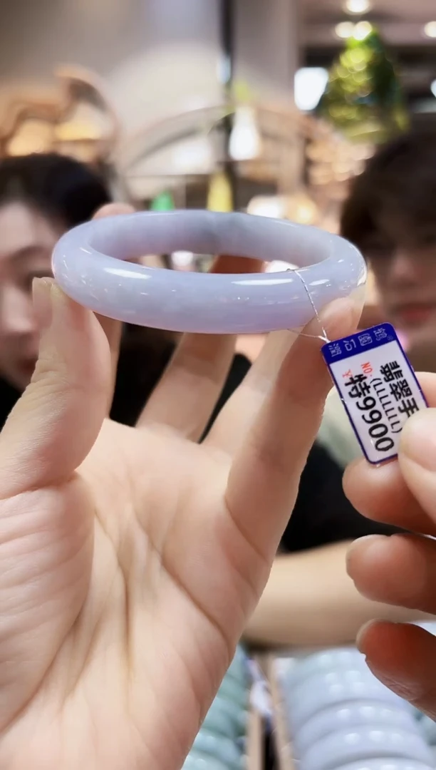 颈饰未镶嵌翡翠手镯59.