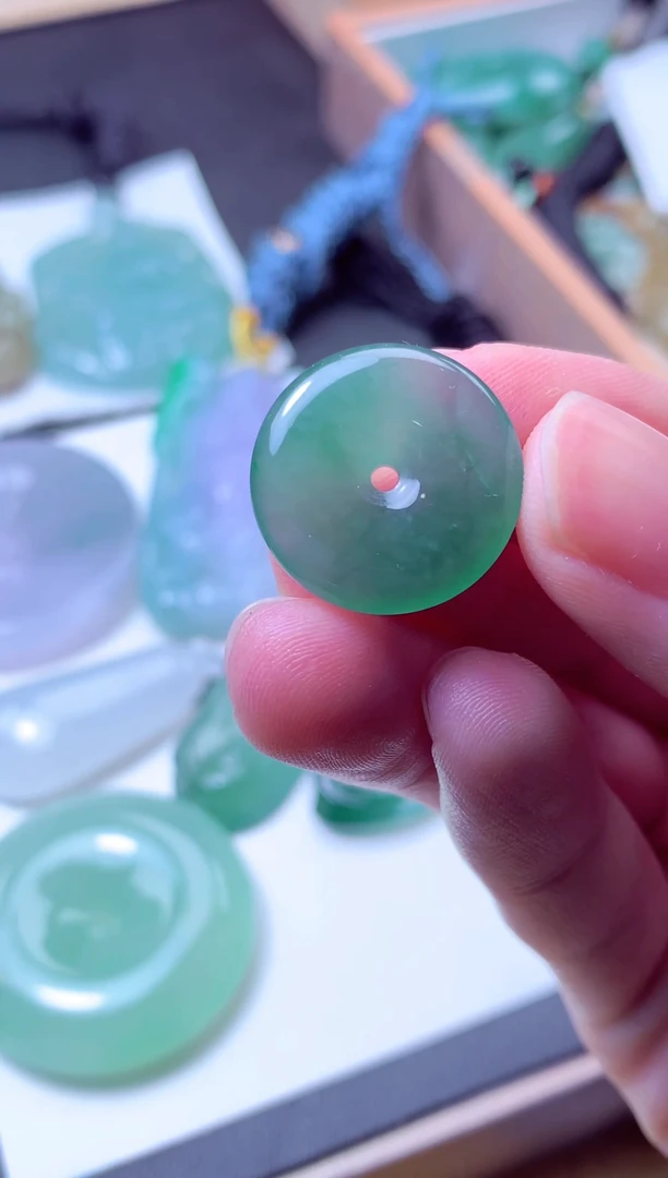 颈饰未镶嵌翡翠天然A货翡翠