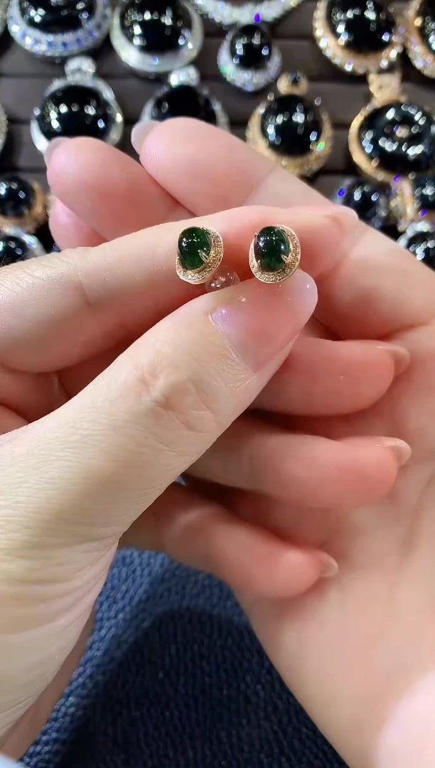 18K金镶嵌翡翠耳饰A2 多样性发货一件