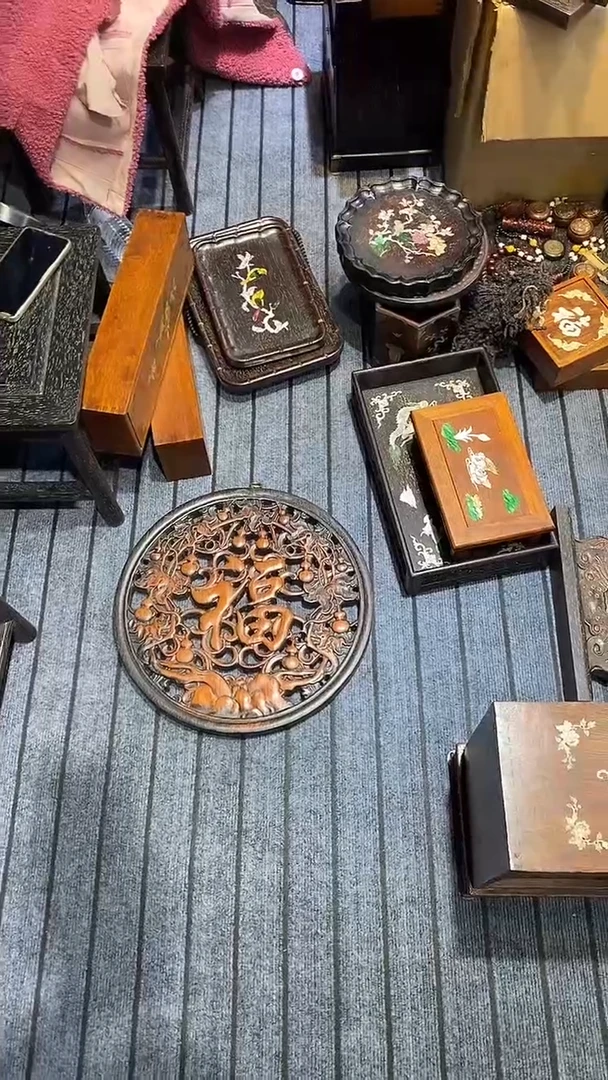 木泗***家紫檀雕刻一物一拍