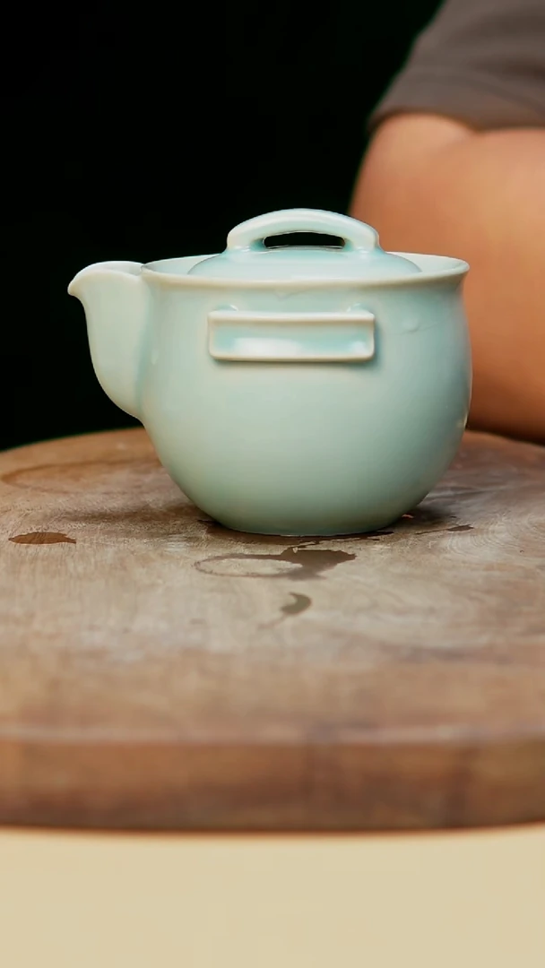 【郑在说瓷】汝瓷作品—手抓壶