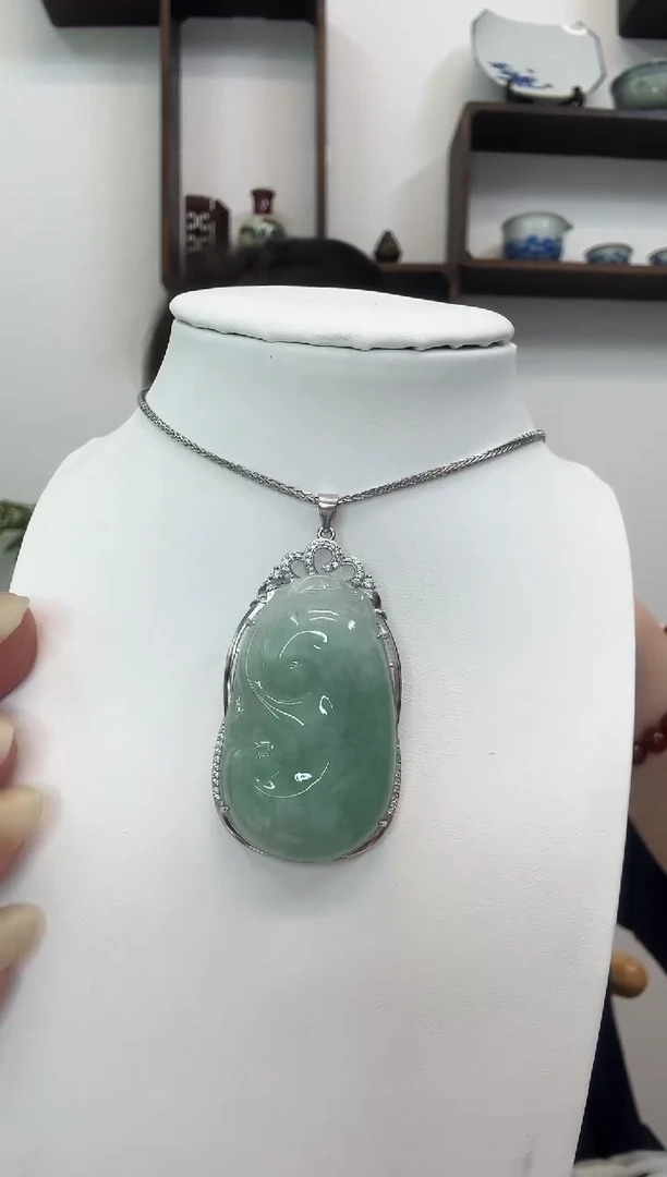 吊坠(赠链)银S925镶嵌翡翠如意