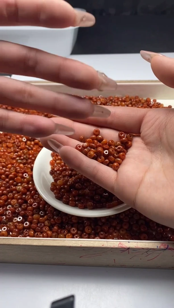 【闪购商品】翡翠颈饰未镶嵌w924红翡算盘6*3mm*30颗