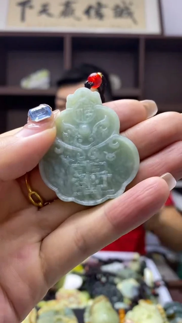 未镶嵌岫玉挂件