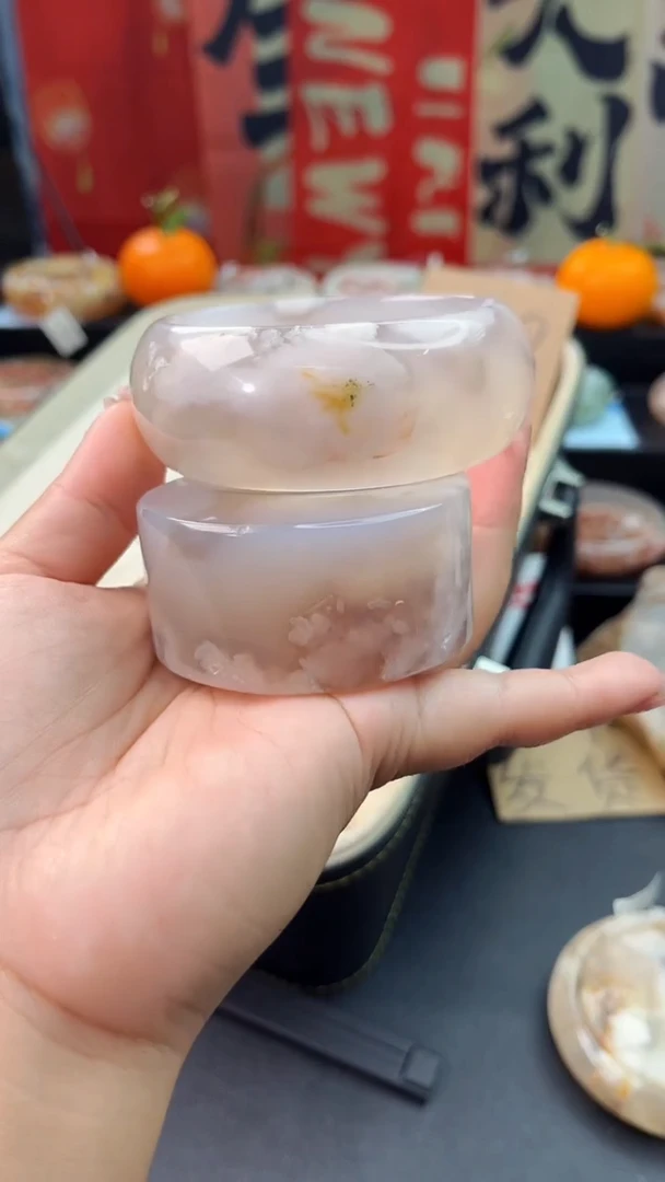 【闪购商品】石英质玉手镯未镶嵌赠送镯心（60圈口）