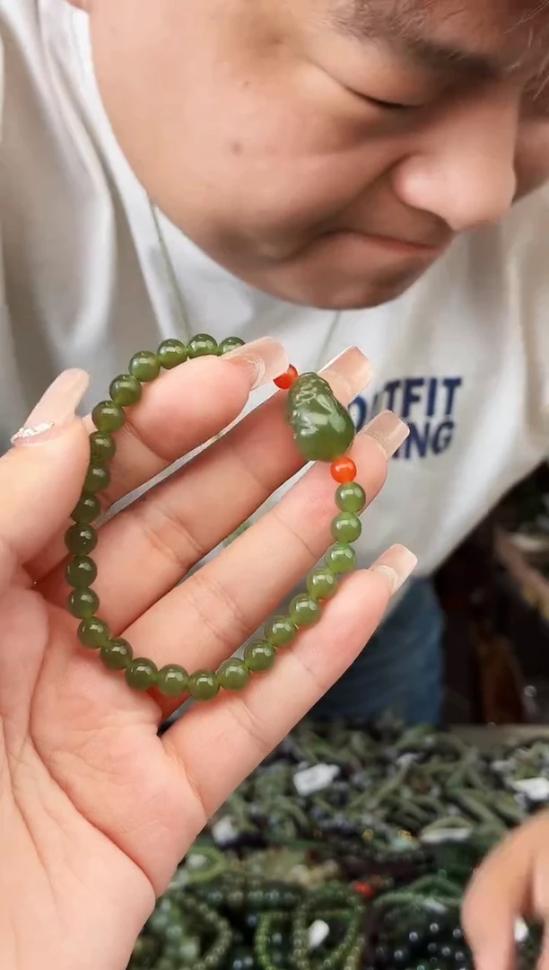 和田玉未镶嵌颈饰拍一发一