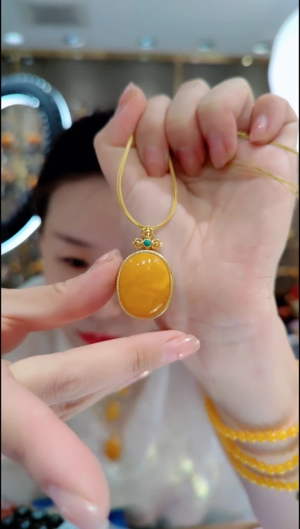 蜜蜡银S925镀金镶嵌珠宝奇石﹣F268蜜蜡吊坠赠项圈