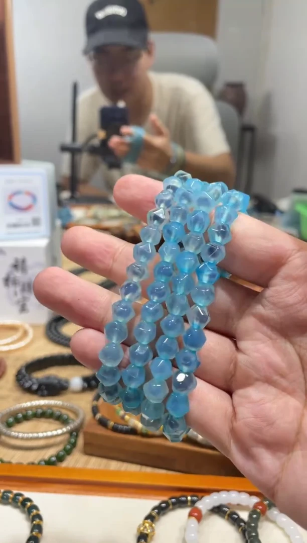 未镶嵌手串玛瑙/玉髓无相蓝糖心玛瑙手串