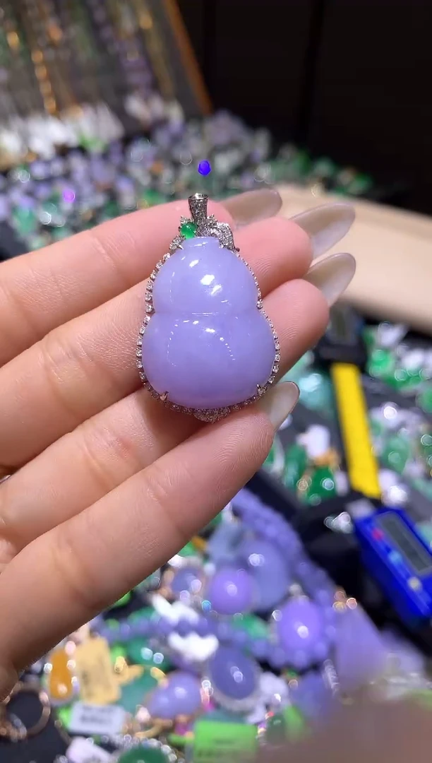 【闪购商品】翡翠吊坠(不含链)18K金镶嵌葫芦