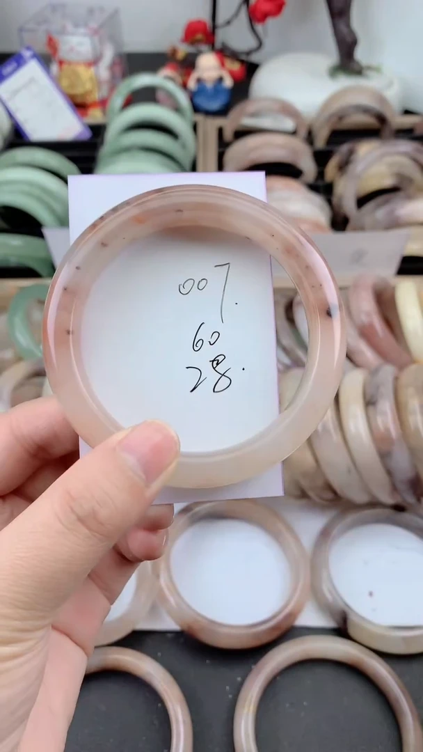 未镶嵌手镯石英质玉007