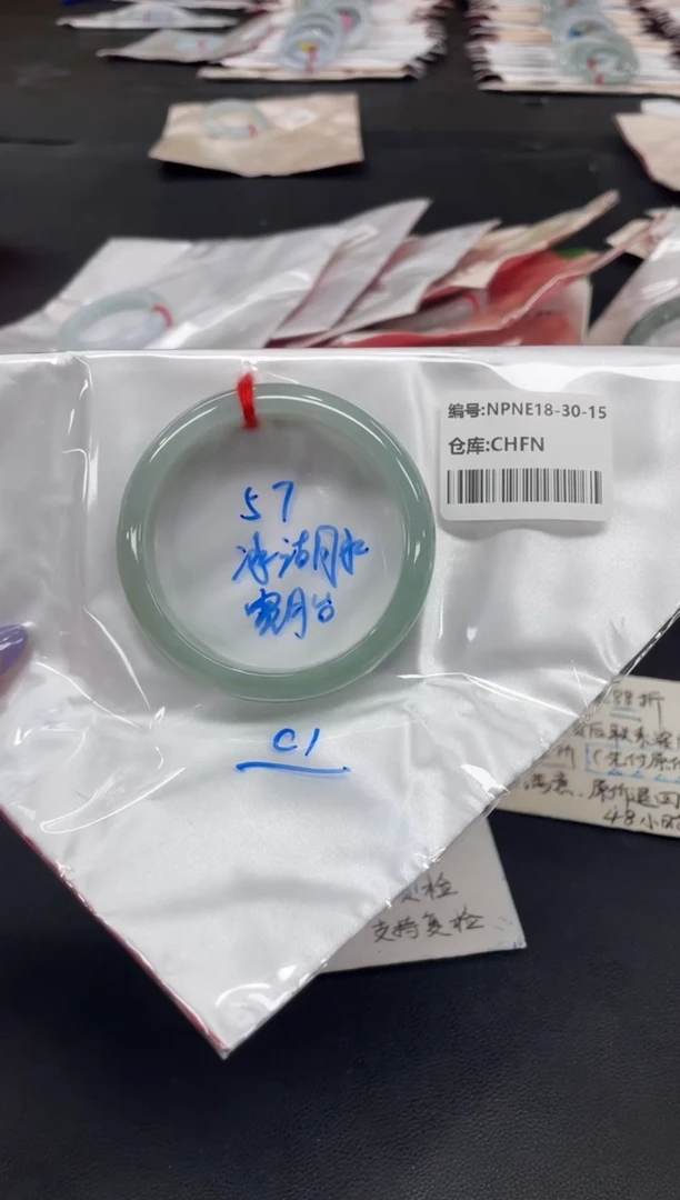 未镶嵌手镯翡翠翡翠手镯