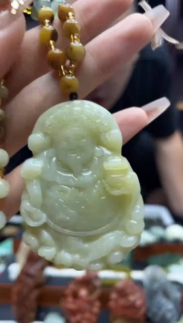 岫玉未镶嵌吊坠·