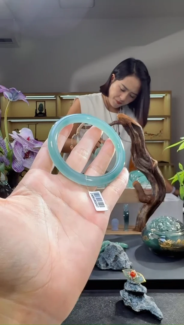 未镶嵌手镯翡翠56.5圈