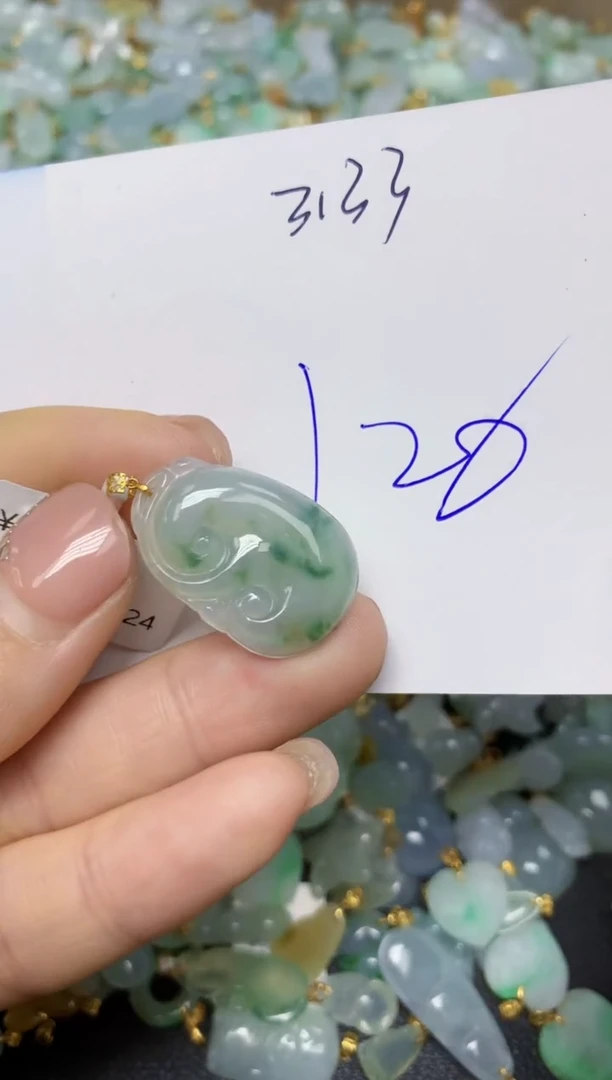 【闪购商品】翡翠挂件18K金镶嵌 天然翡翠A货