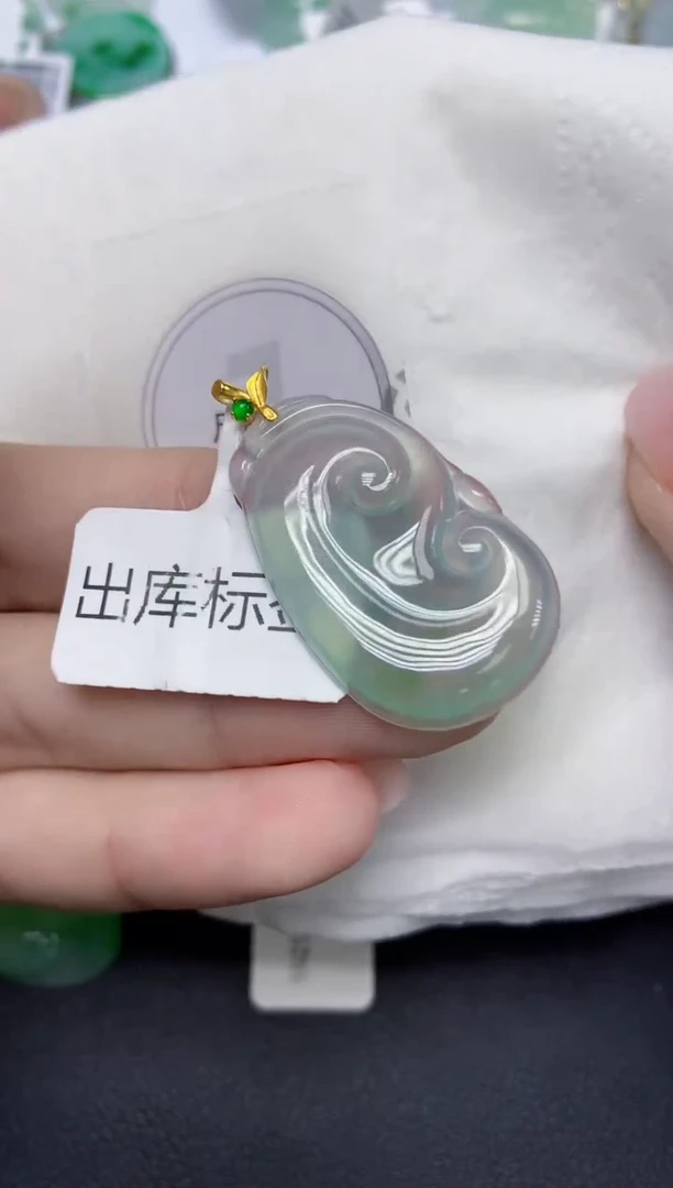 颈饰18K金镶嵌翡翠天然缅甸翡翠A货多样性发一件