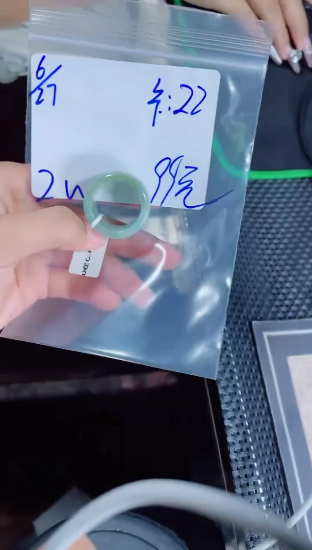 定制翡翠未镶嵌广**华戒圈