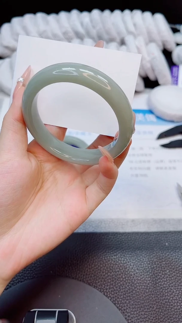 未镶嵌手镯石英质玉62-58