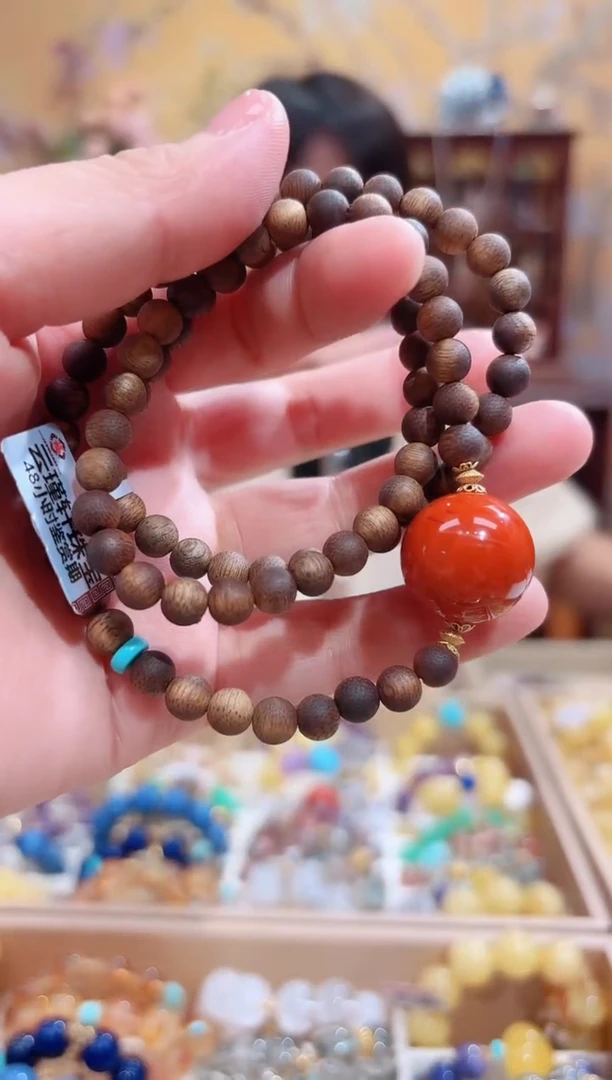 颈饰未镶嵌南红玛瑙设计款珠串