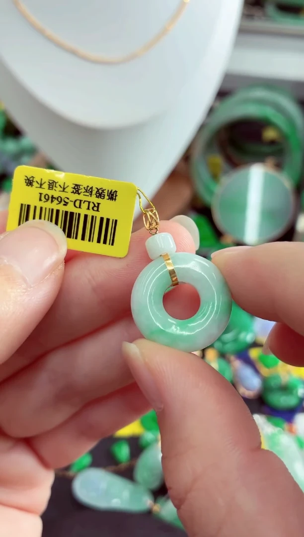 吊坠(不含链)18K金镶嵌翡翠妹*挂件