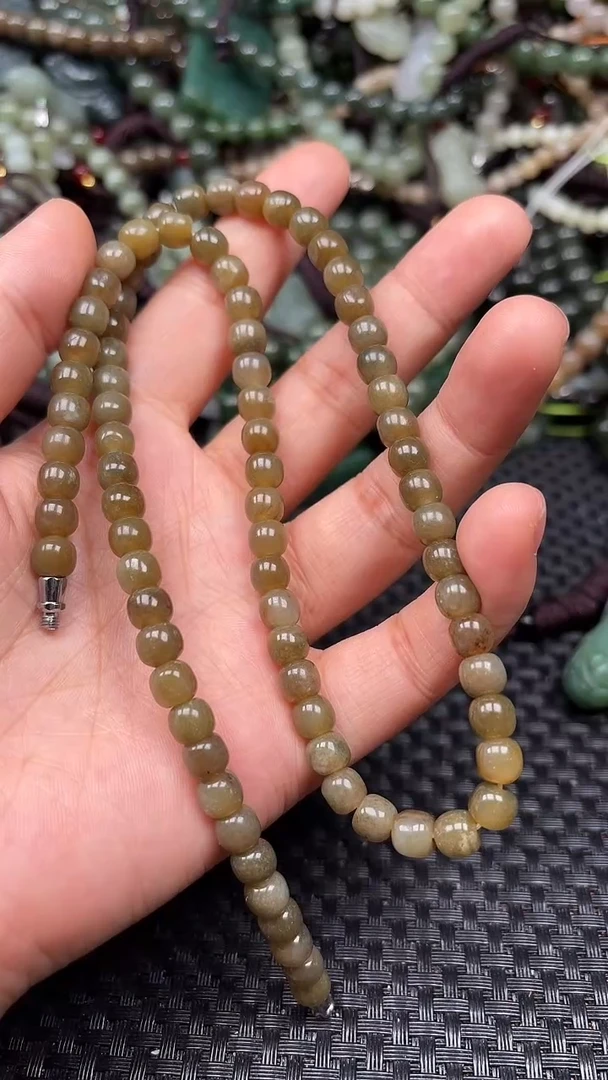 和田玉未镶嵌颈饰1