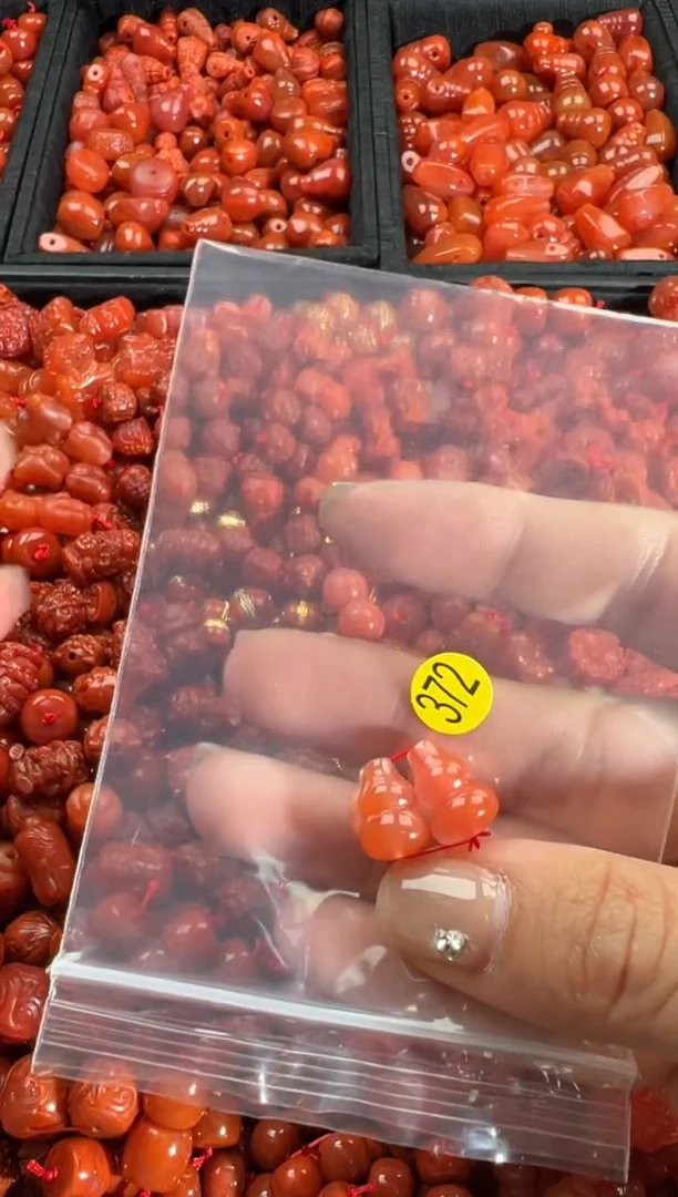 【闪购商品】南红玛瑙颈饰未镶嵌1