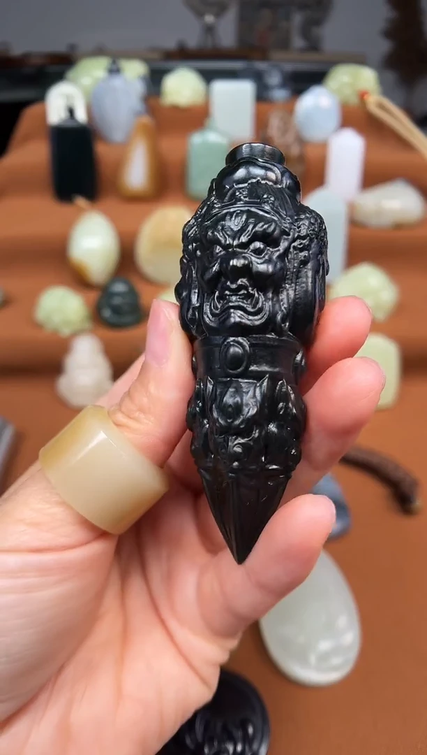 颈饰未镶嵌和田玉金刚杵