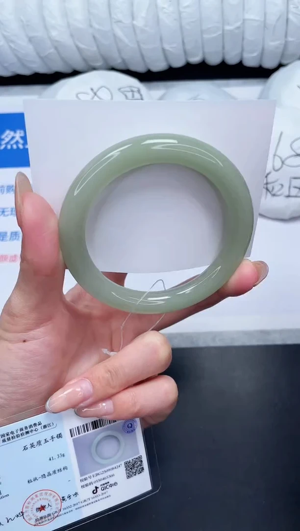 未镶嵌手镯石英质玉52-60.3DY